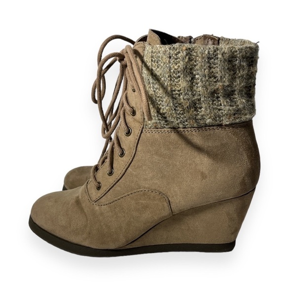 SO Wedge Tan Boot Womens Sweater Knit Collar Edge Zip Up and Lace Up - Picture 3 of 16